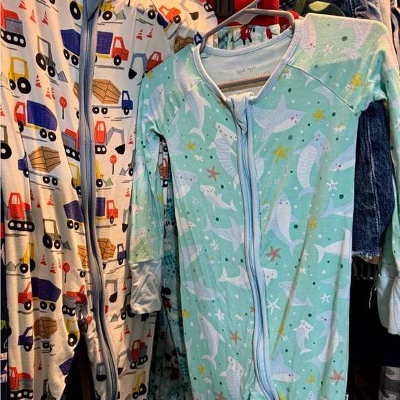 🔥🔥Little Sleepies 12/18 BUNDLE🔥🔥Conditions Range from NWT-Play Play! See pics - Picture 8 of 14